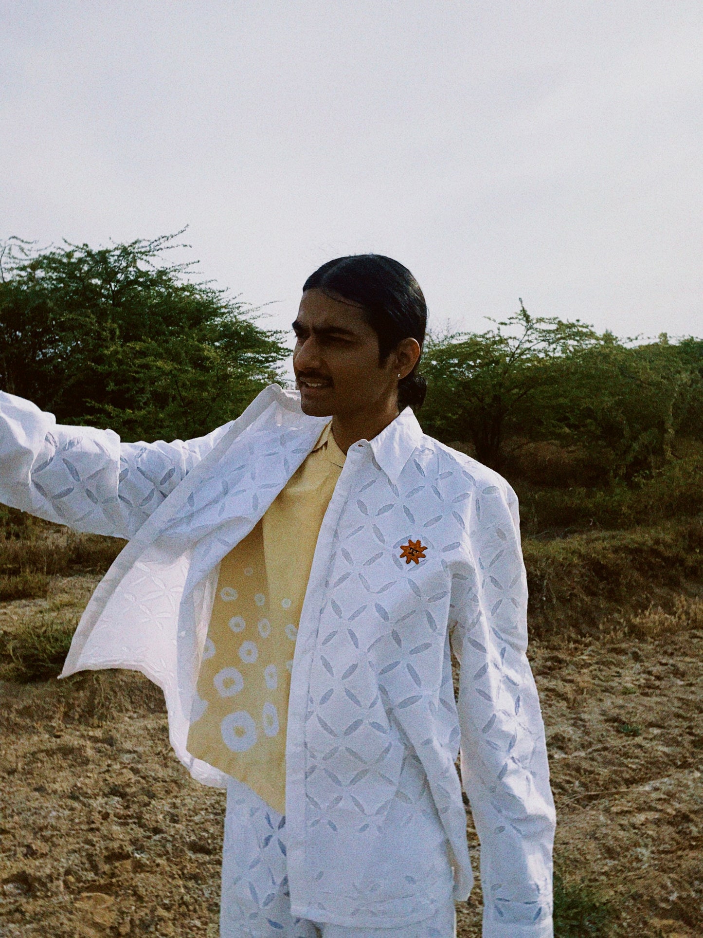 LILIES BANDHANI SHIRT