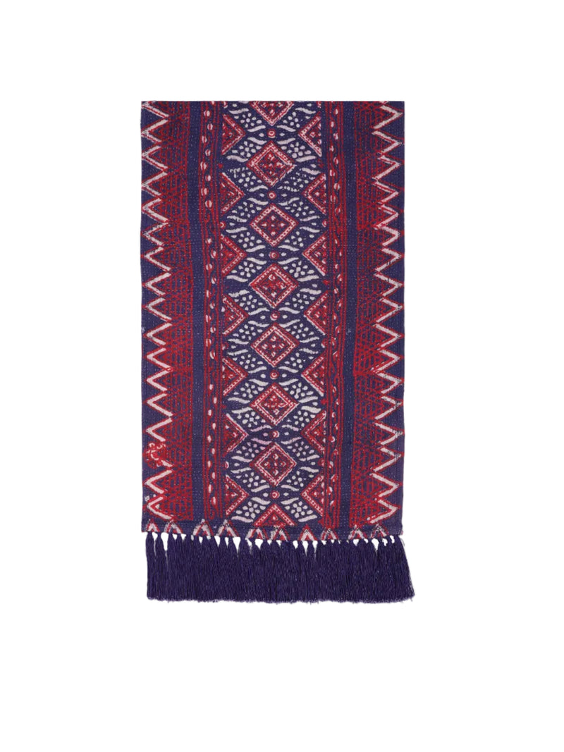 Vintage Kantha hand-stitched fringed scarf II with red and blue geometric pattern – Indian handloom artisan clothing accessory by Hindostan Archive