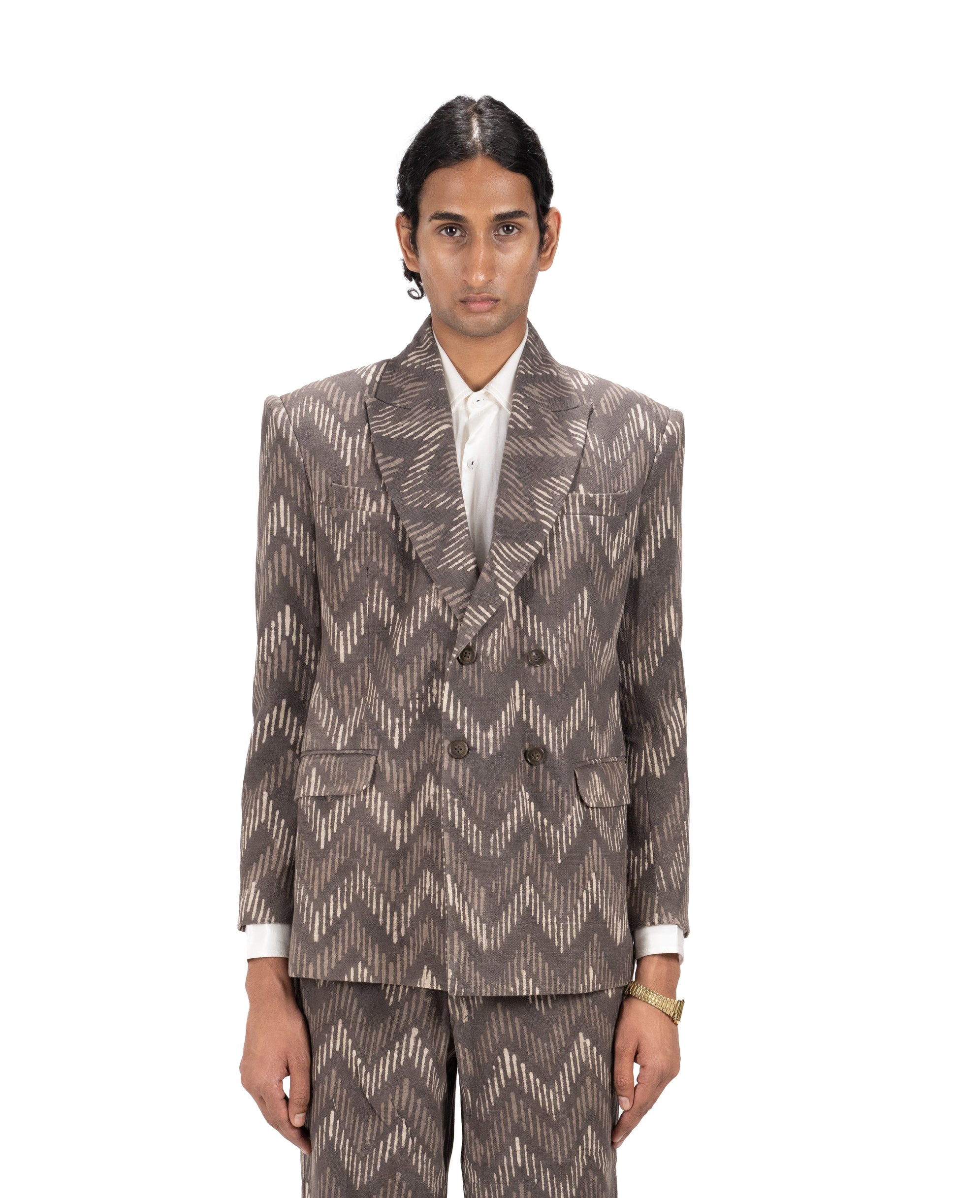 'TEER’ PEAK LAPEL BLAZER - Hindostan Archive 